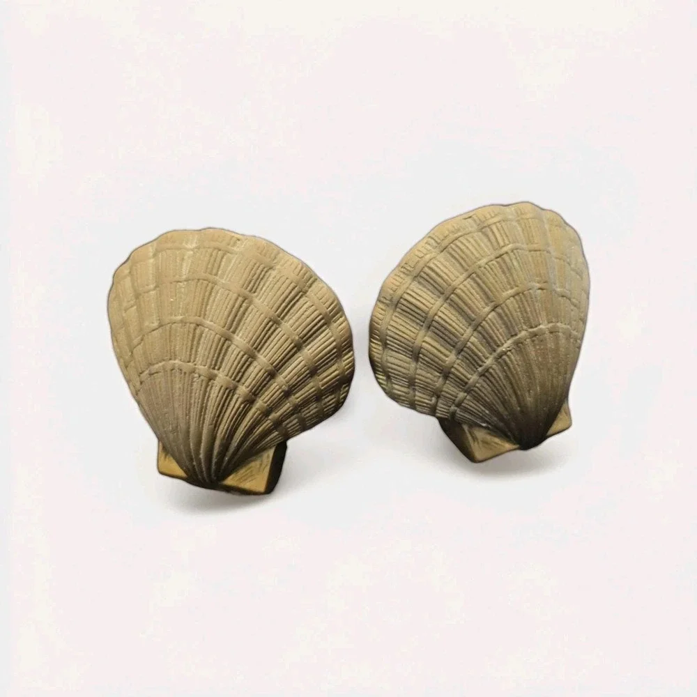 Vintage Brass Nautical Coastal Seashell Clam Shell Bookends Thick Heavy Patina